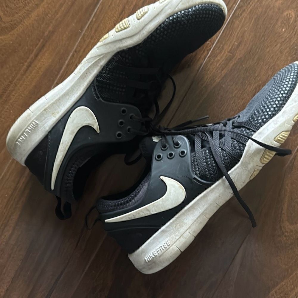 Nike 8 Free Runners black